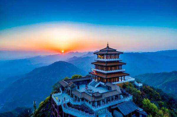 奋力开创全面建设现代化洛阳新局
