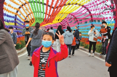 小山村吃上“旅游饭”