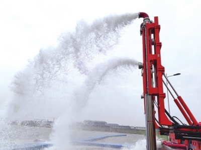 郑州“防汛神器”，1小时能喝掉3000吨水