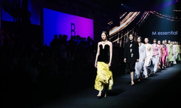 2023郑州时装周 | 时尚，为古都郑州注入新活力