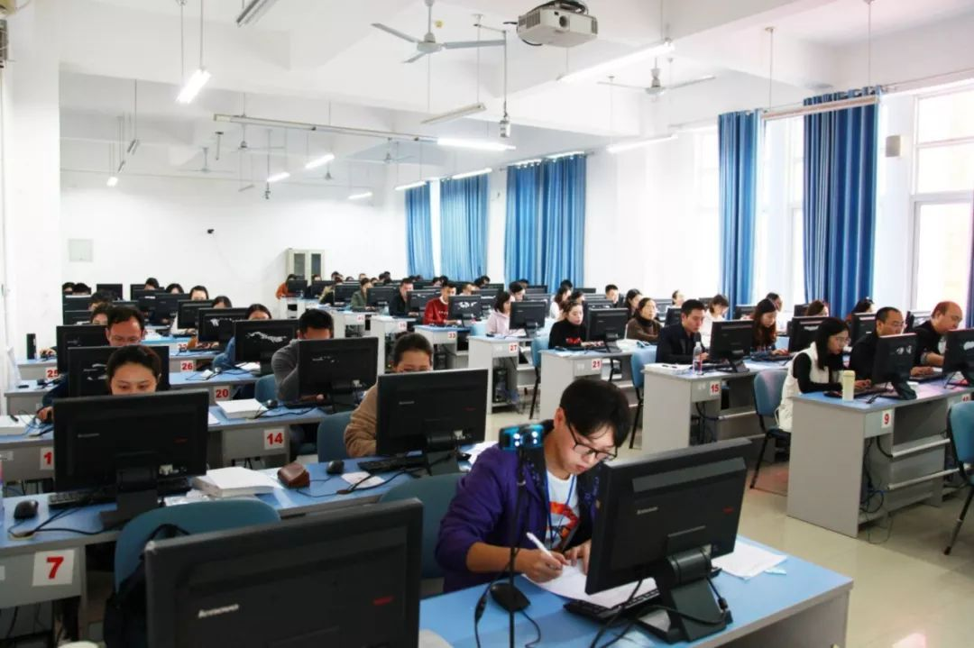国家统一法律职业资格考试开考 河南5万余名考生参加考试