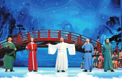 第七届中国诗歌节开幕式文艺演出在河南艺术中心大剧院举行