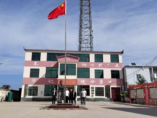 郑州市黄店镇组织开展“升国旗唱国歌”爱国主义教育