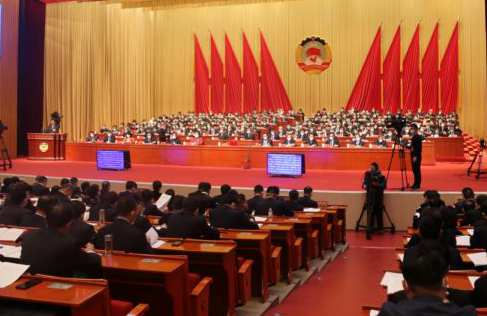 河南省政协十三届常委会第四次会议开幕 孔昌生主持