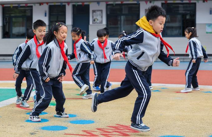“课间十分钟”不可或缺 “学生被圈养”亟待破解