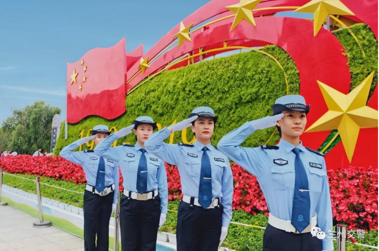 新闻发布厅丨《企业常见法律风险提示暨合规建设指引》白皮书发布 以法治助企业轻装前行