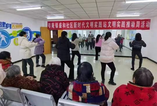 中牟县郑庵镇“文艺走基层” 社区居民爱上广场舞