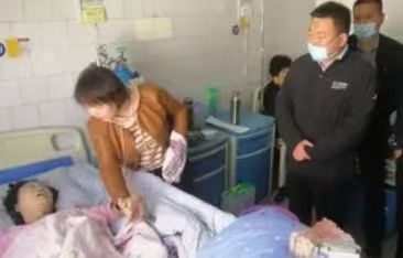 西峡县疾控中心：上门慰问贫困患者 精准宣传防治知识