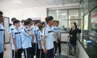 召陵区法院让青少年“零距离”接受法治教育