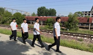 中牟县东风路街道巡防中队：织密防护网 巡查保安全